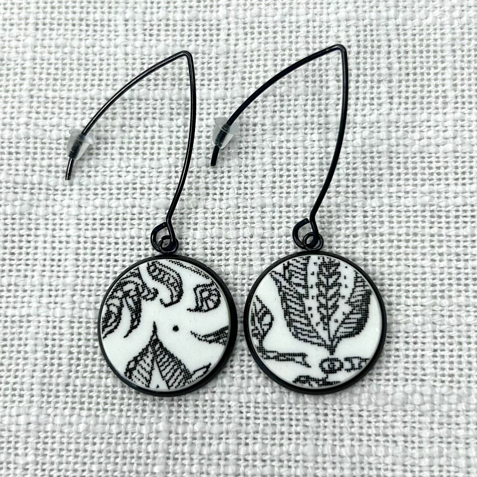 1970’s Kashmir China Hooks Dangly Earrings B