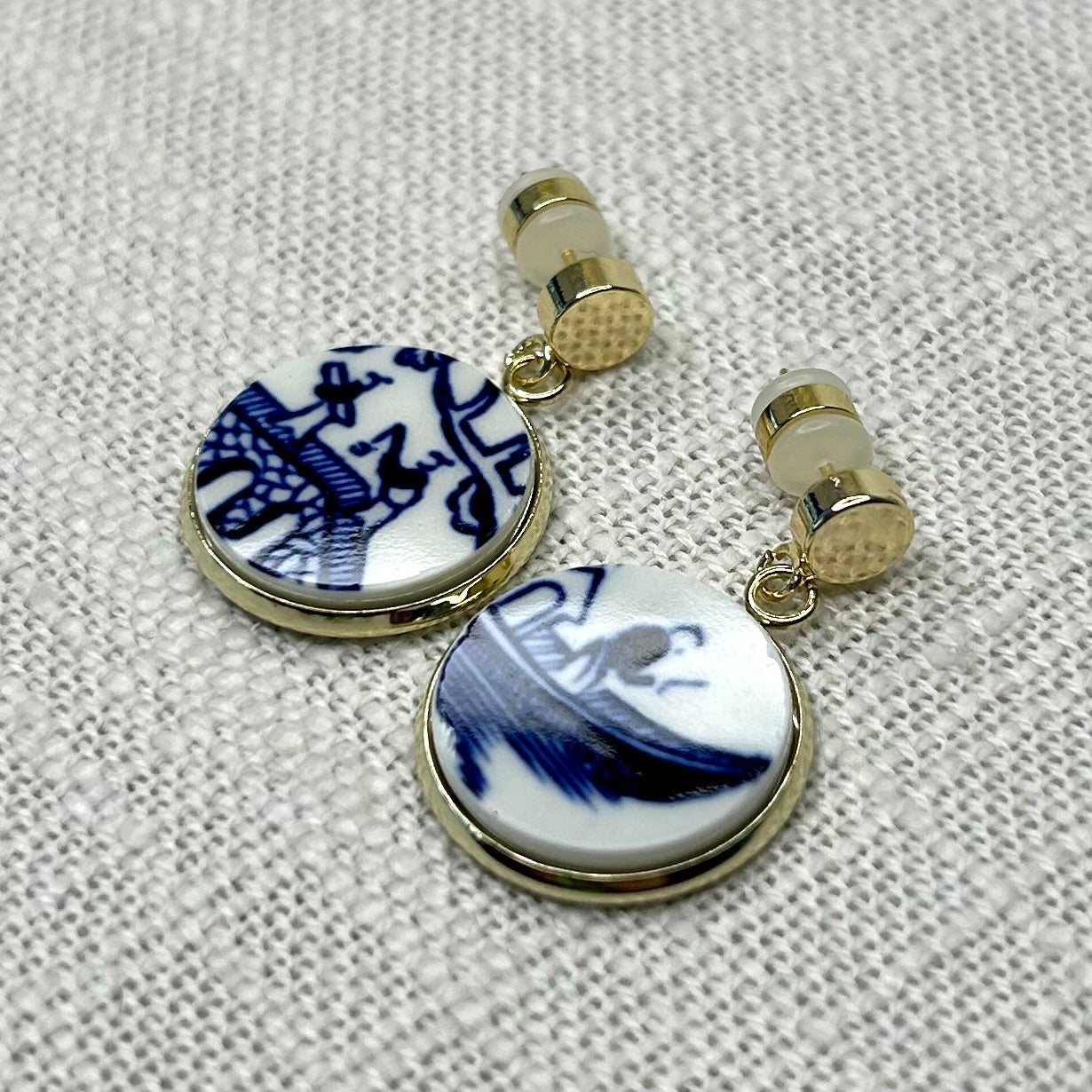 1960/70’s Churchill ‘Blue Willow’ Stud Dangly Earrings Y