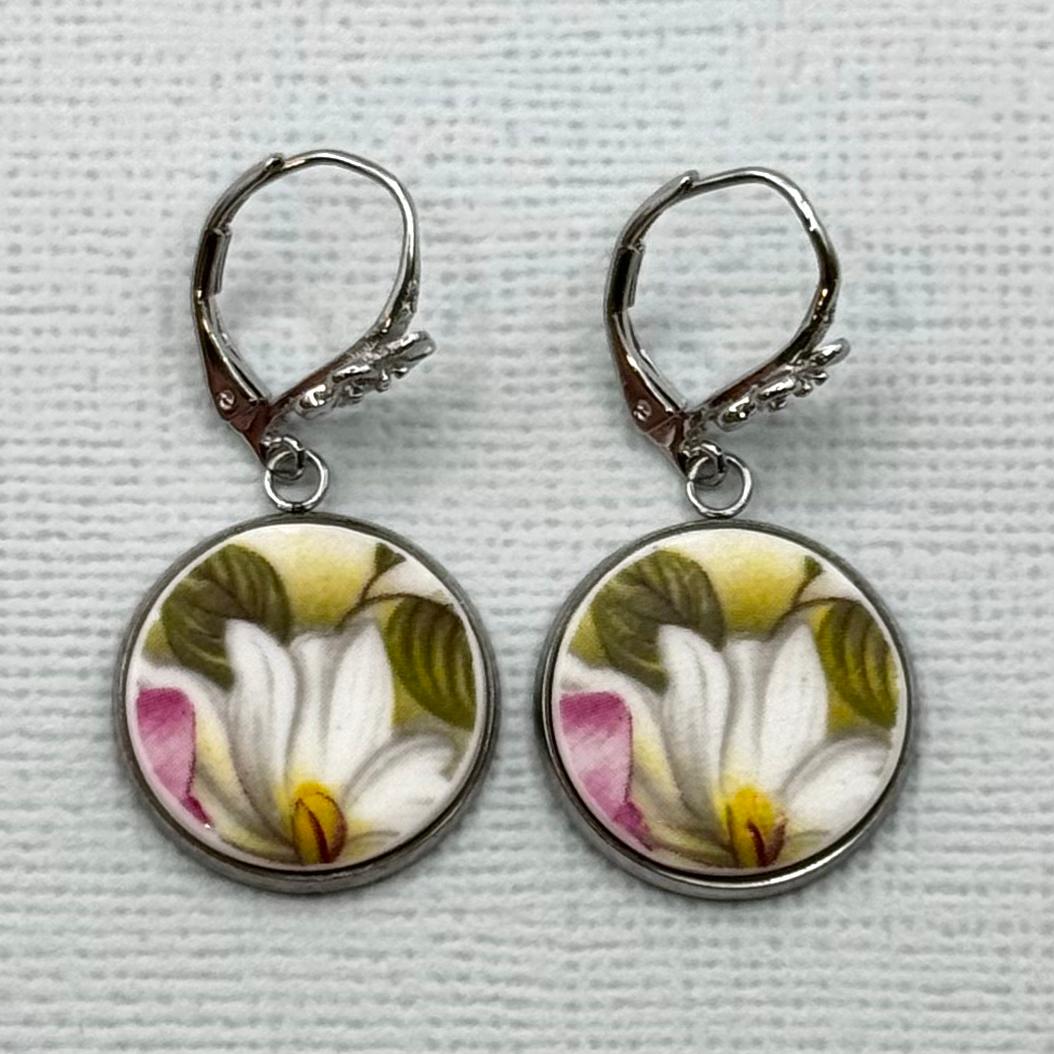 Reclaimed China Queen Anne 1950s Leverback Earrings Silver