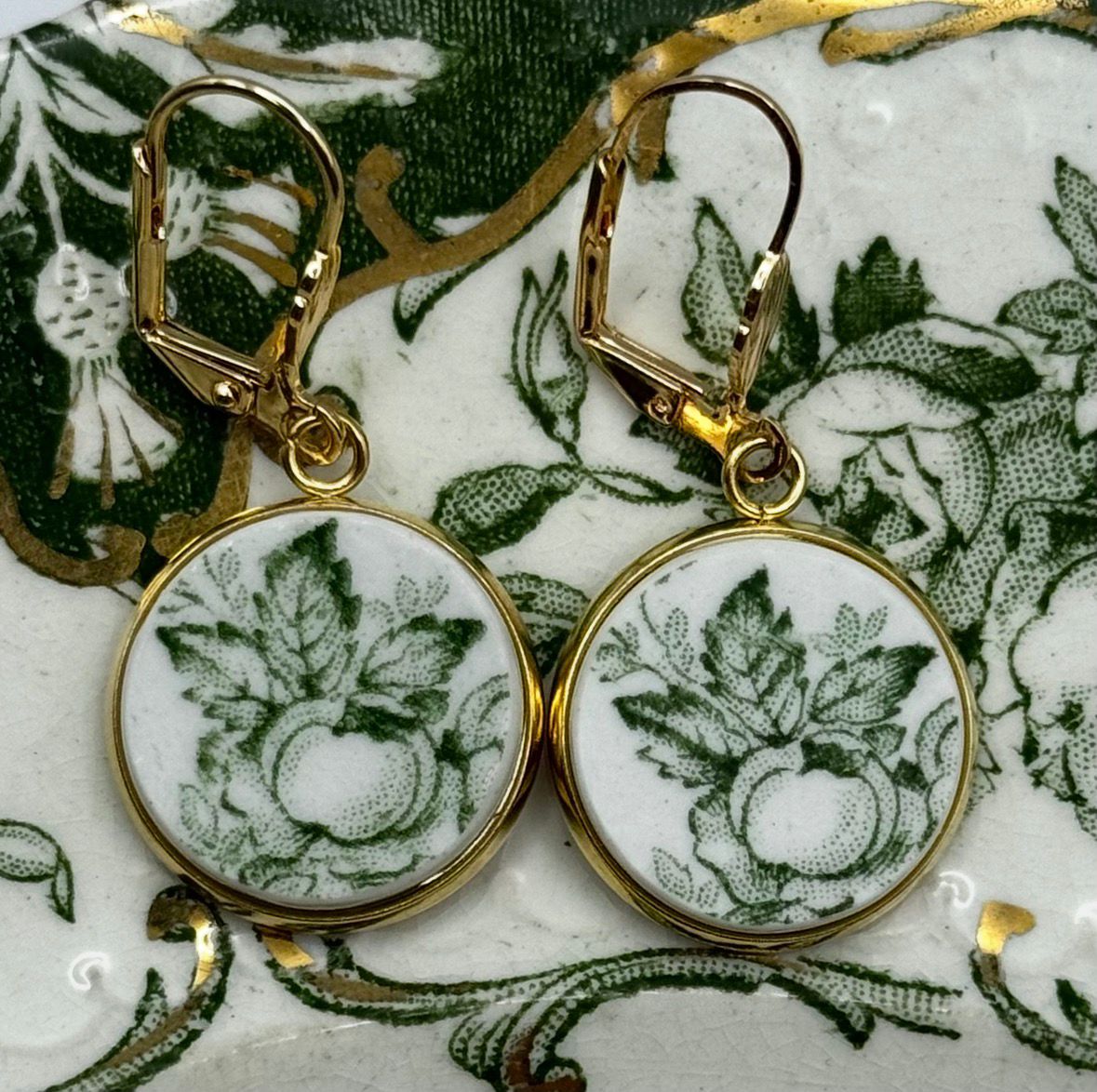 1891-1920 Ridgeays Rose Reclaimed China Leverback Yellow Gold