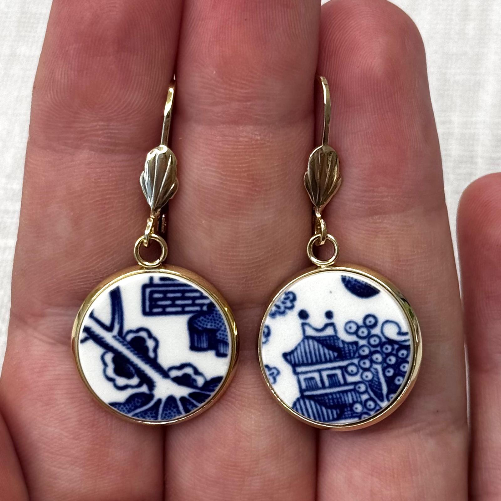 1960’s Churchill ‘Blue Willow’ Leverback Dangly Earrings Y