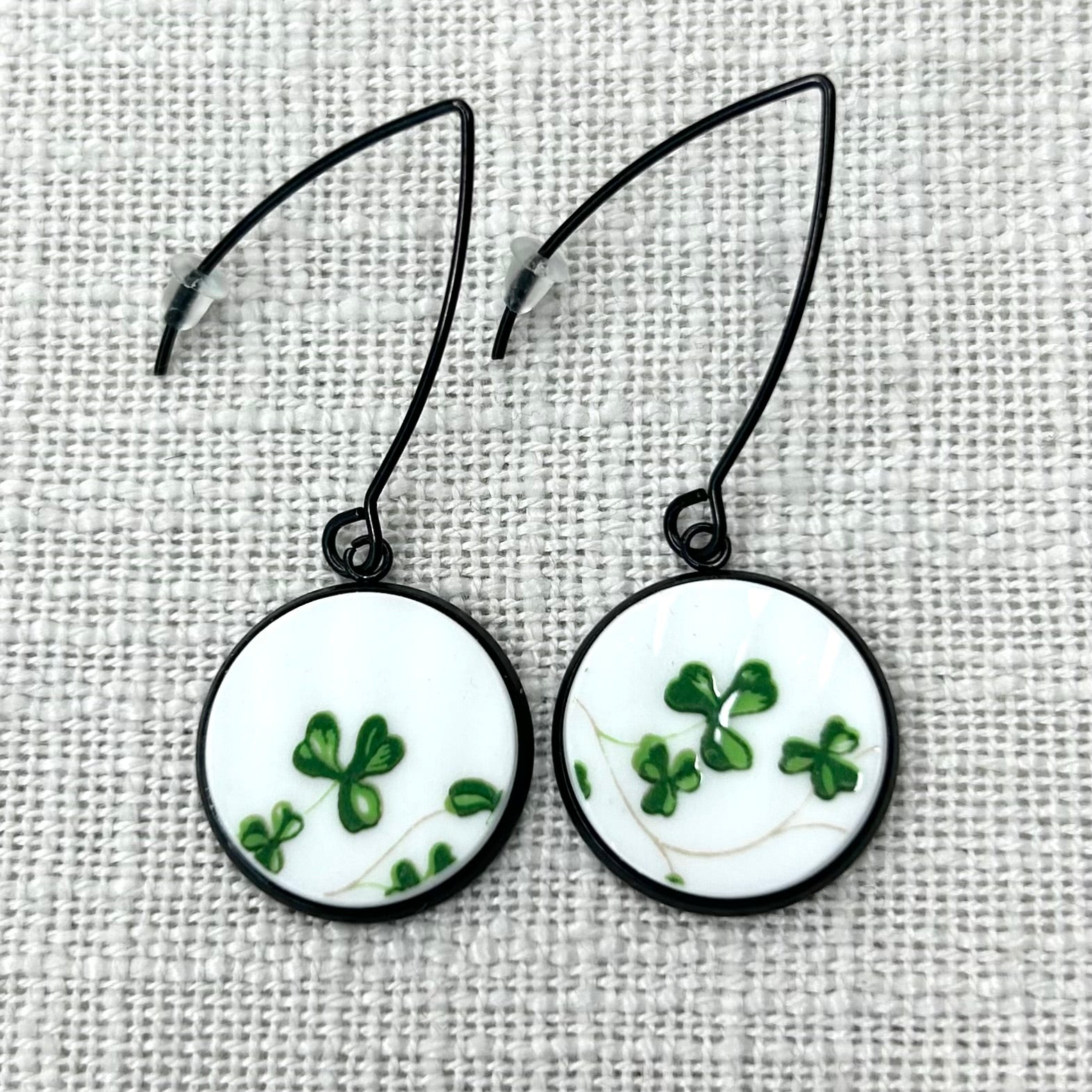 1980’s Elizabethan China Shamrock Clover Hooks Dangly Earrings B