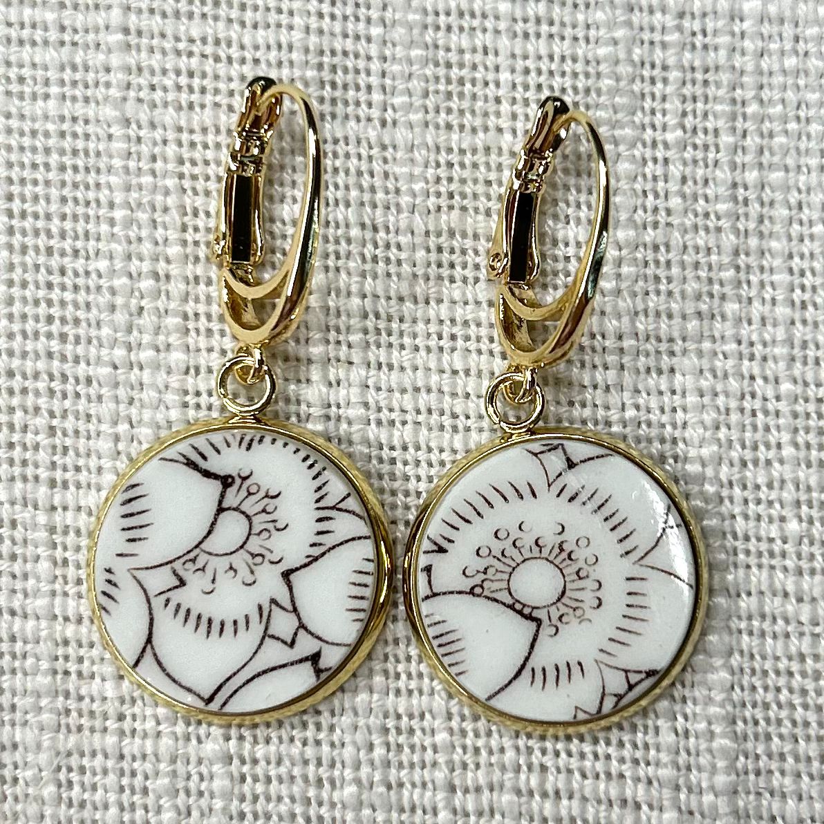 1960’s Jonson of Australia ‘Lotus’ Leverback Dangly Earrings YM