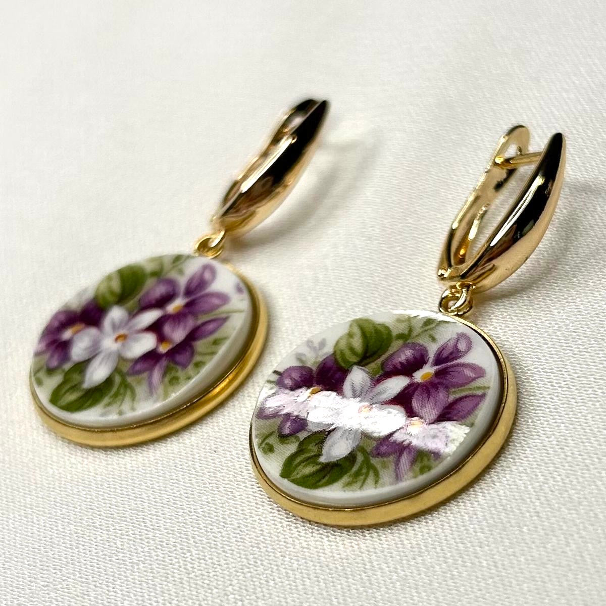 1966 Royal Albert ‘Sweet Violets’ Leverback Dangly Earrings Y