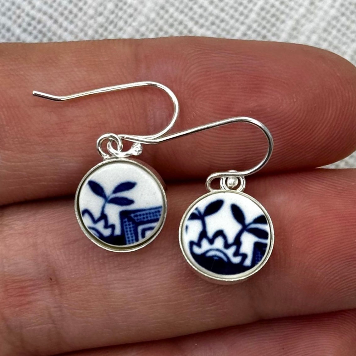 1960’s Sterling Silver Churchill ‘Blue Willow’ Dangly Earrings