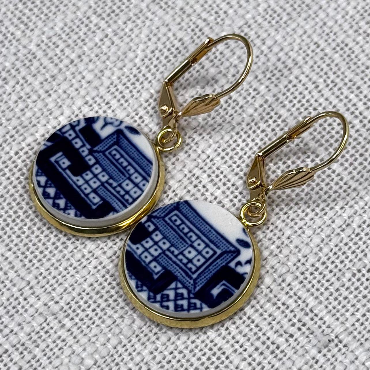 1960’s Churchill ‘Blue Willow’ Leverback Dangly Earrings Y