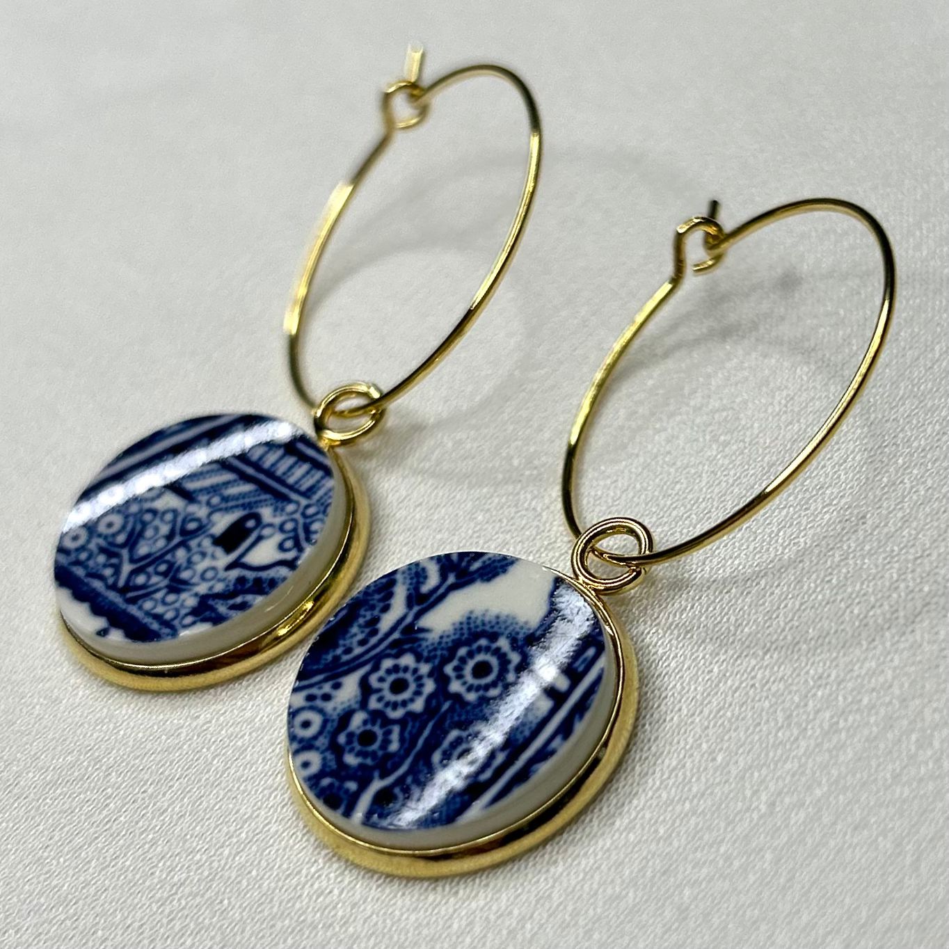 1960’s Churchill ‘Blue Willow’ Hoops Dangly Earrings YM