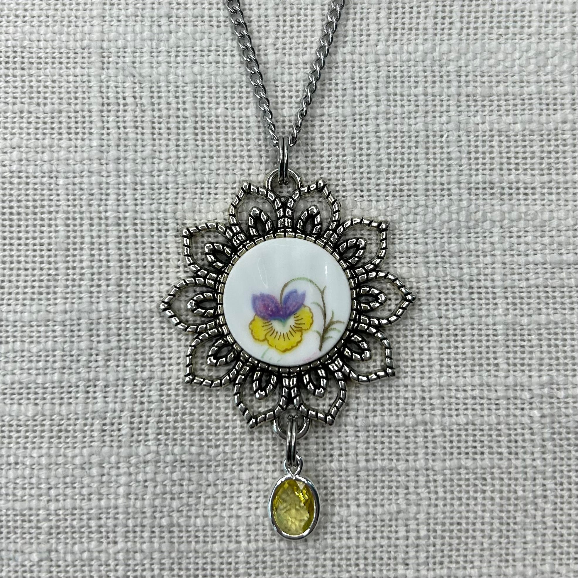 1940’s Shelley Pendant Necklace