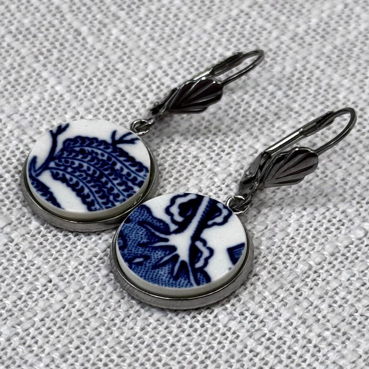 1960’s Churchill ‘Blue Willow’ Leverback Dangly Earrings S