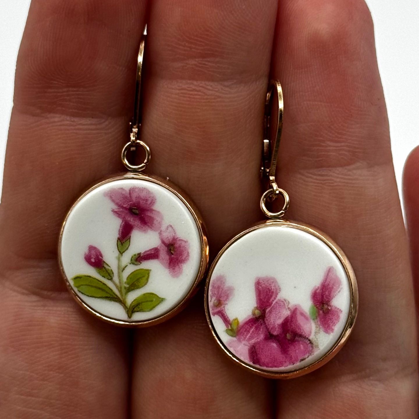 1945-66 Shelley Stocks Rose Gold Huggies Broken China Earrings