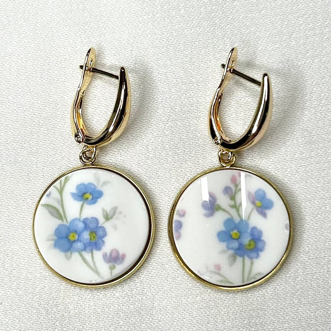 1965 Royal Albert ‘Memory Lane’ Leverback Dangly Earrings Y