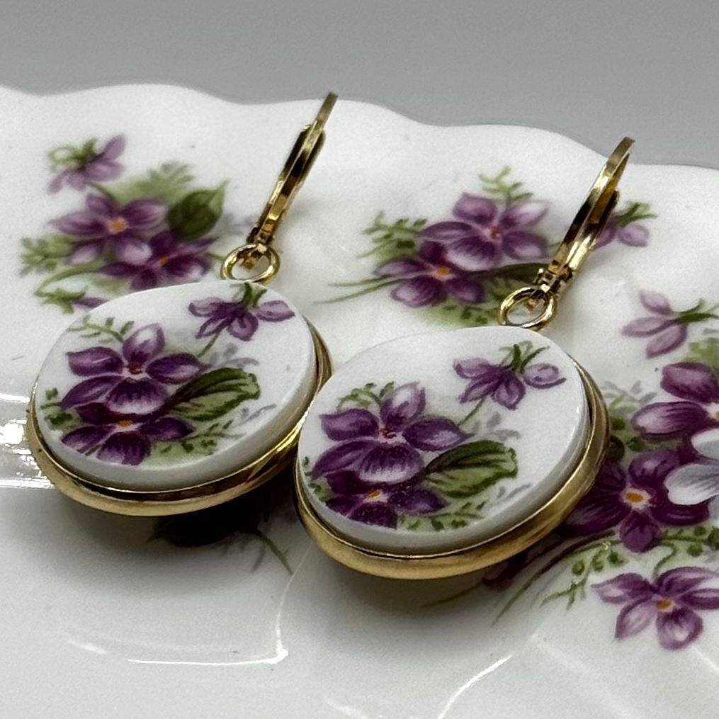 Reclaimed China Royal Albert 1966 Sweet Violets Huggies Yellow Goldtone