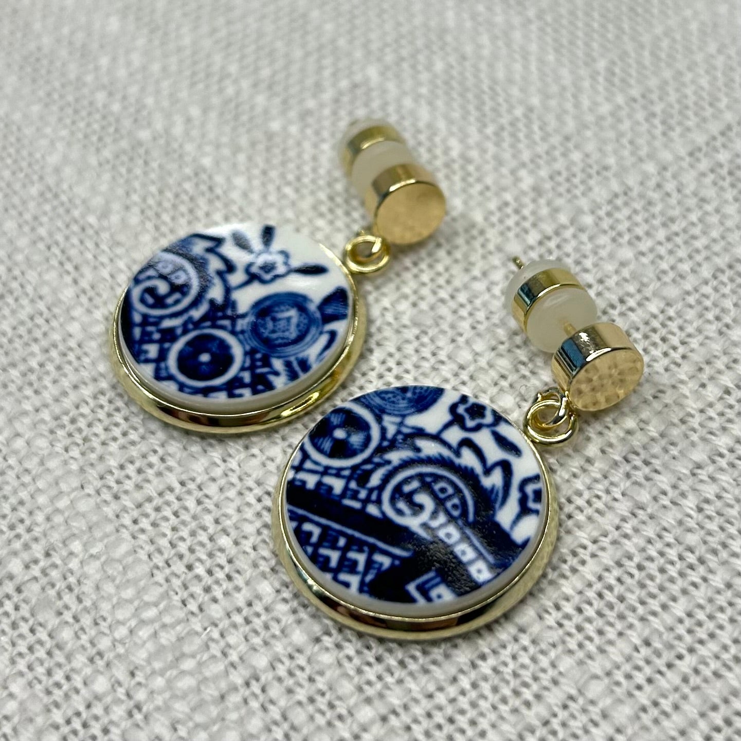 1960/70’s Churchill ‘Blue Willow’ Stud Dangly Earrings Y