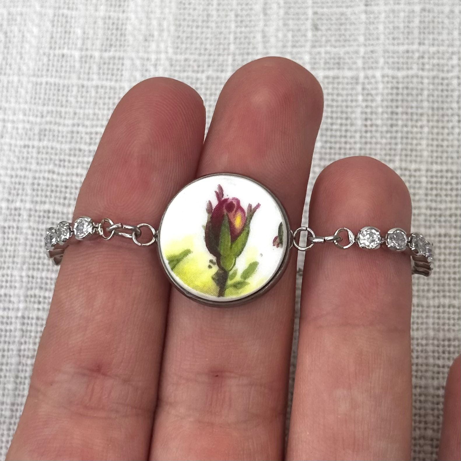 1962 Royal Albert ‘Old Country Roses’ Adjustable Bracelet P