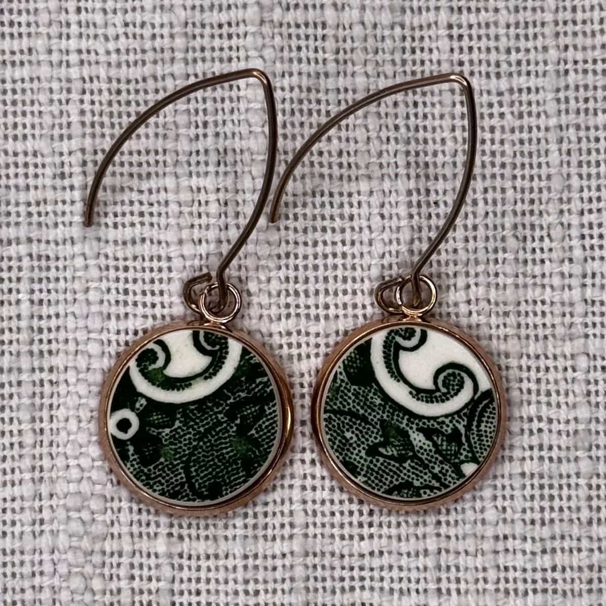 1960’s English Ironstone Hooks Dangly Earrings R