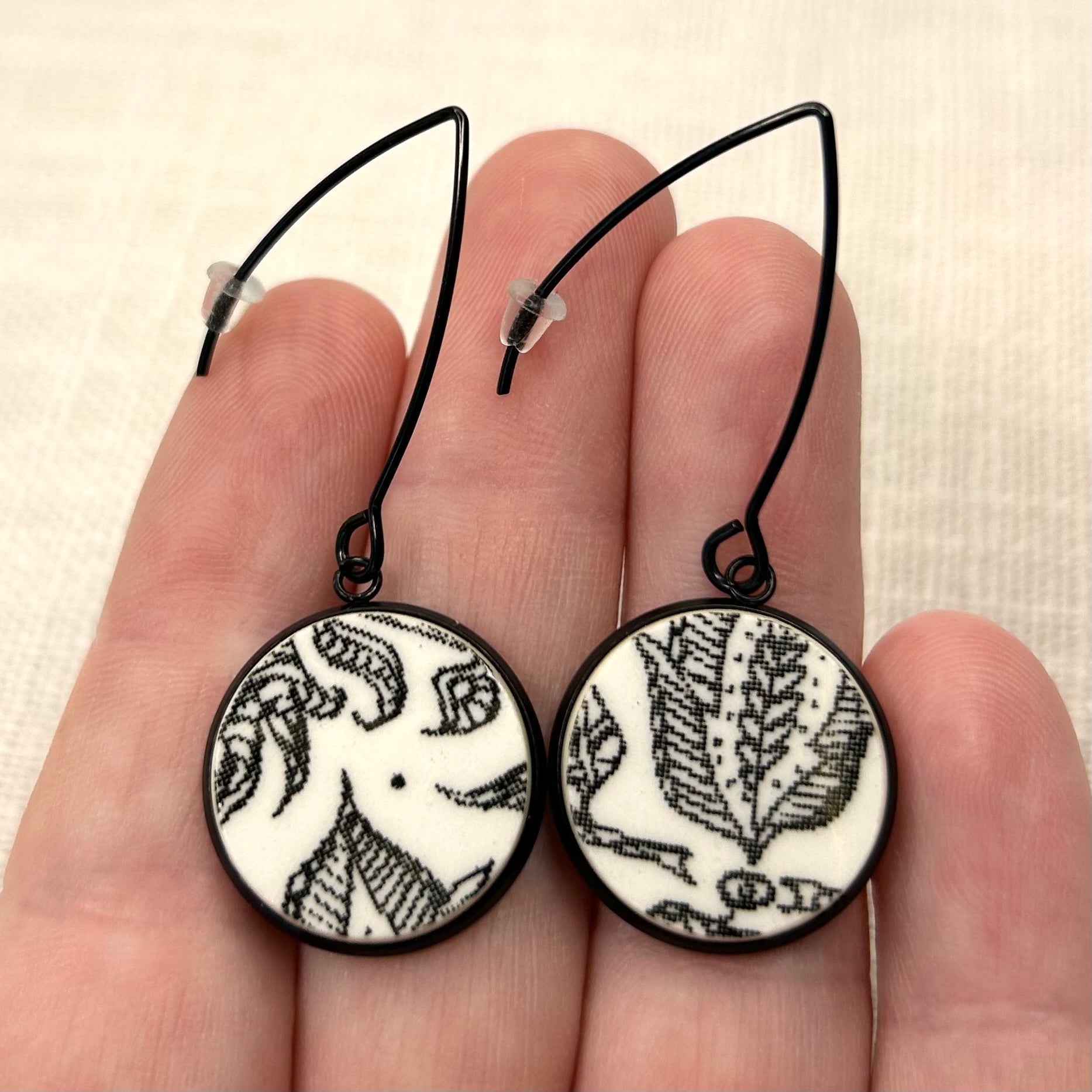 1970’s Kashmir China Hooks Dangly Earrings B