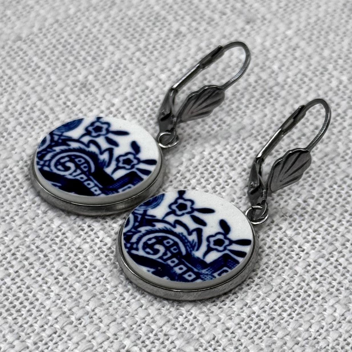 1960’s Churchill ‘Blue Willow’ Leverback Dangly Earrings S