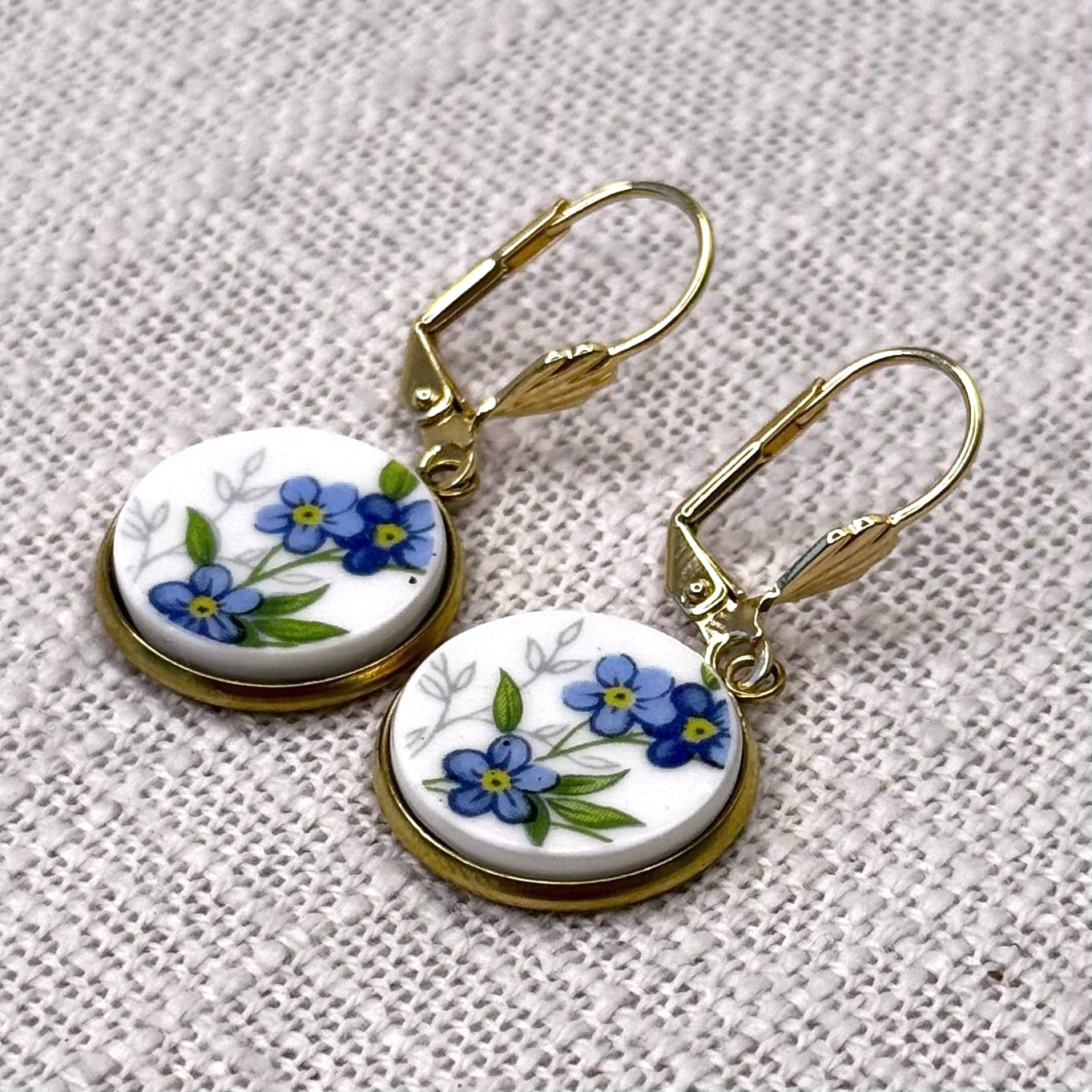 1950’s Queen Anne ‘Sonata’ Leverback Dangly Earrings YM