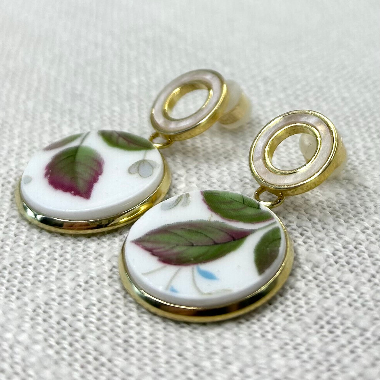 1950’s Tuscan China ‘Midnight Rose’ Stud Dangly Earrings Y