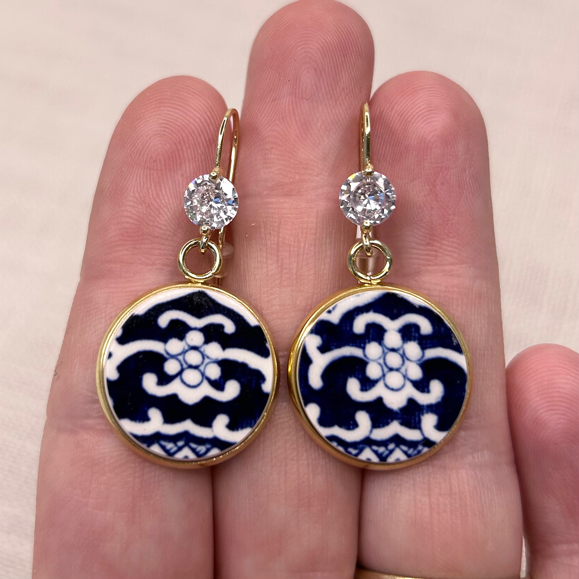 1960-70’s Churchill Blue Willow Hooks Dangly Earrings CZ Y
