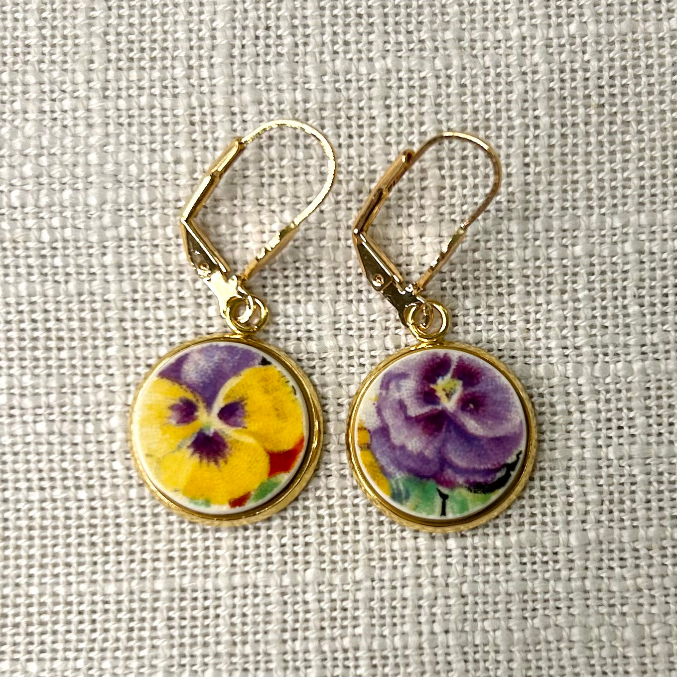 1930’s Royal Doulton ‘Wild Pansy’ Leverback Dangly Earrings Y