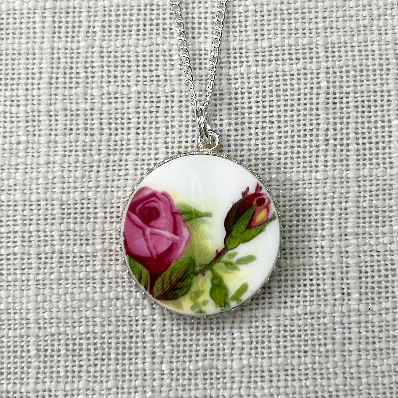 1962 Royal Albert ‘Old Country Roses’ Sterling Silver Pendant Necklace