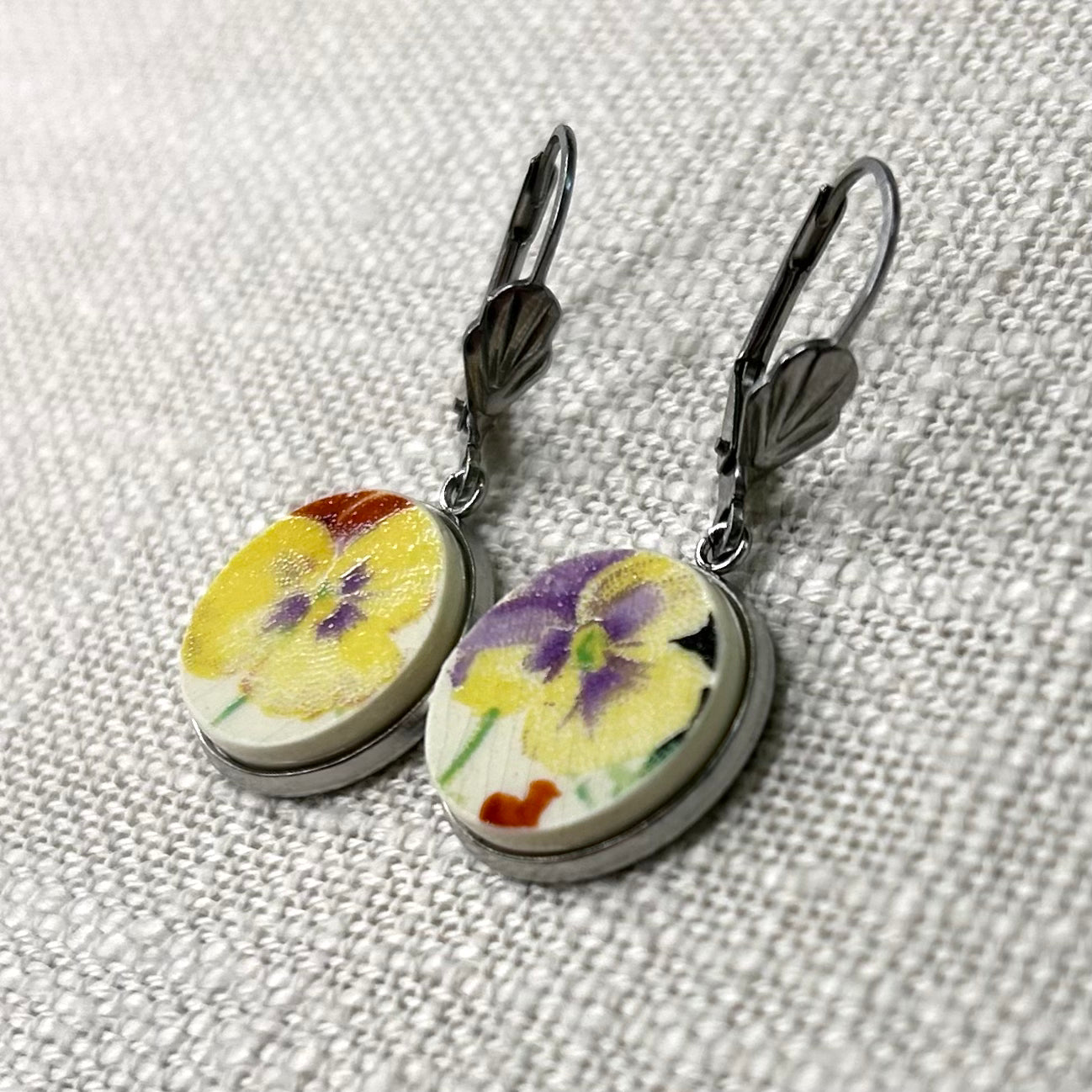 1930’s Royal Doulton ‘Wild Pansy’ Leverback Dangly Earrings S