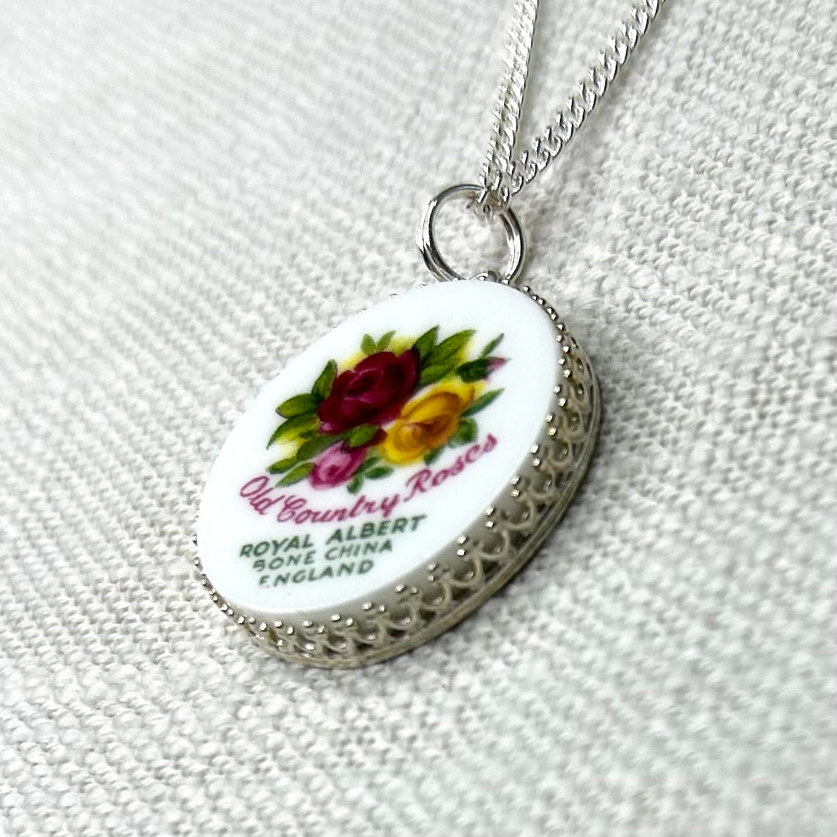 Sterling Silver 1962 Royal Albert ‘Old Country Roses’ Pendant Necklace