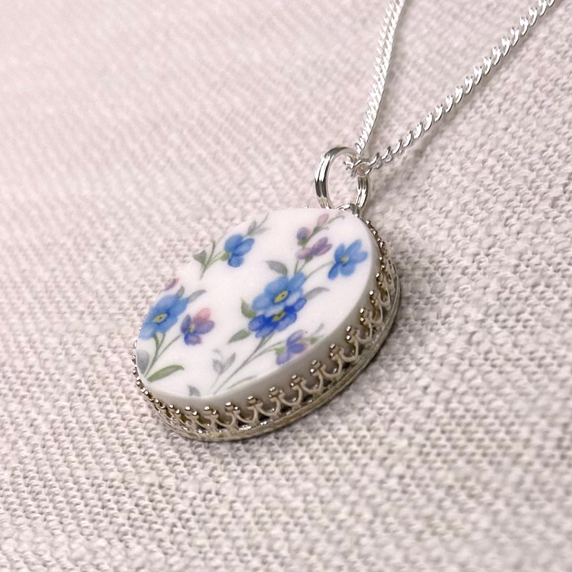 Sterling Silver 1965 Royal Albert ‘Memory Lane’ Pendant Necklace