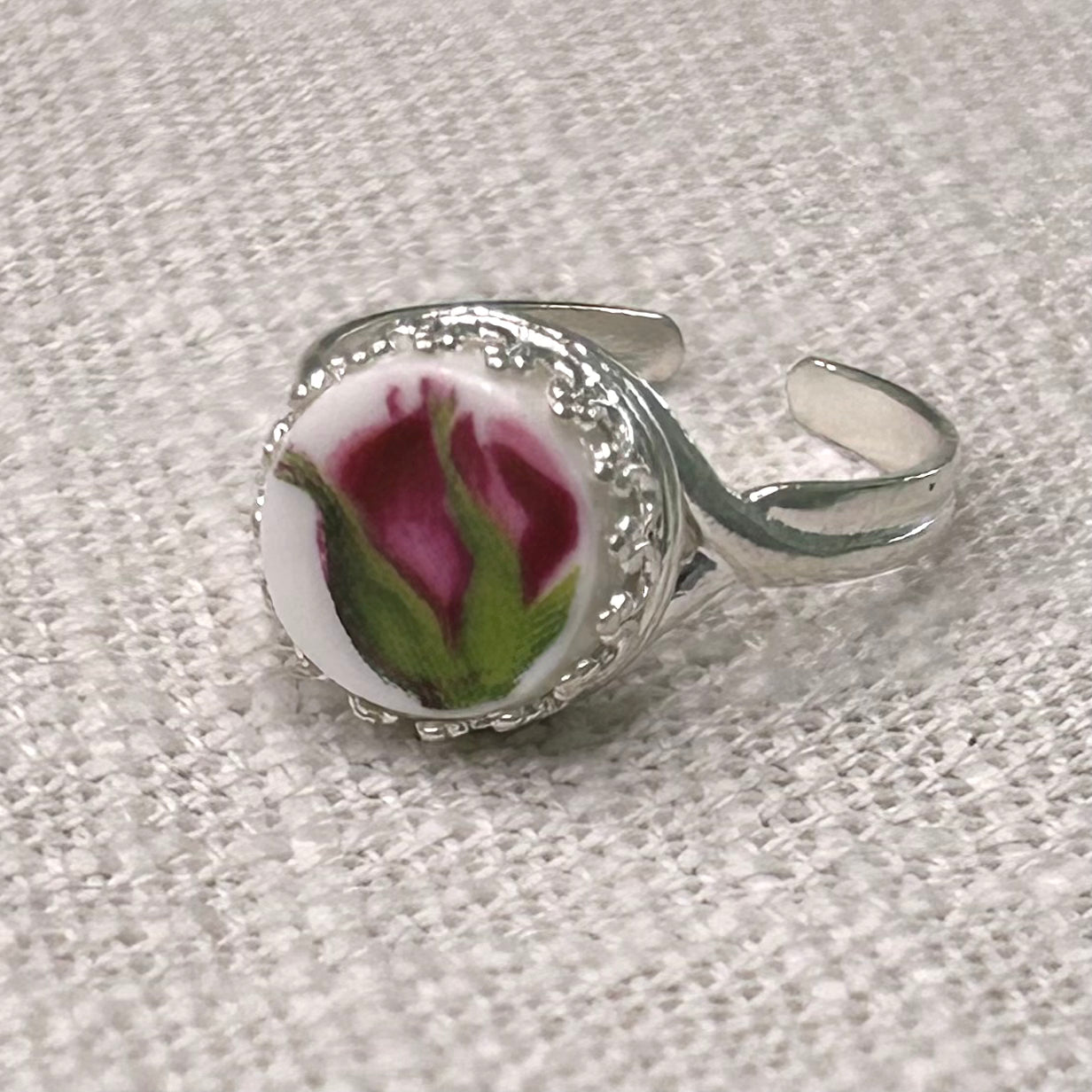 1962 Royal Albert ‘Old Country Roses’ Sterling Silver Adjustable Ring