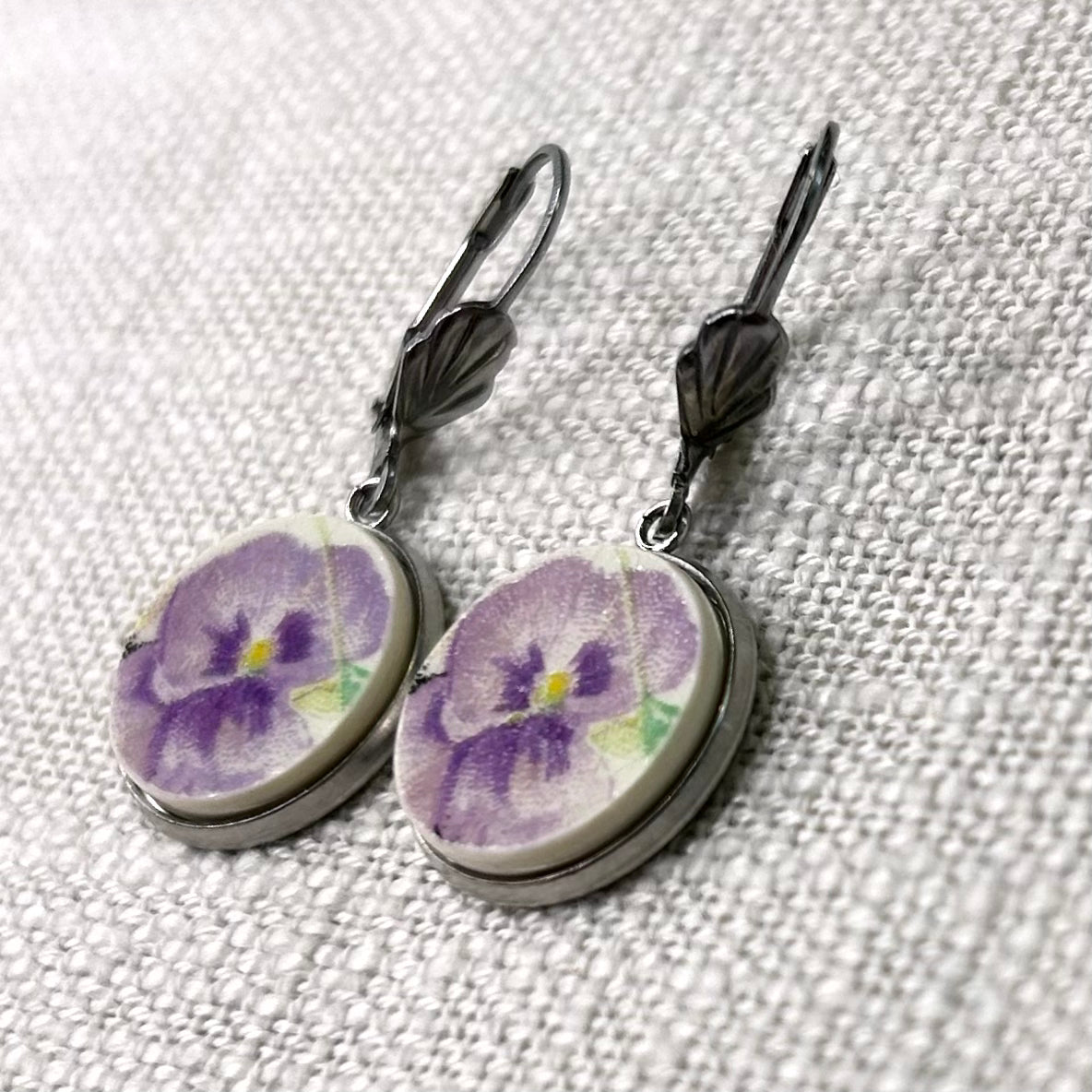 1930’s Royal Doulton ‘Wild Pansy’ Leverback Dangly Earrings S