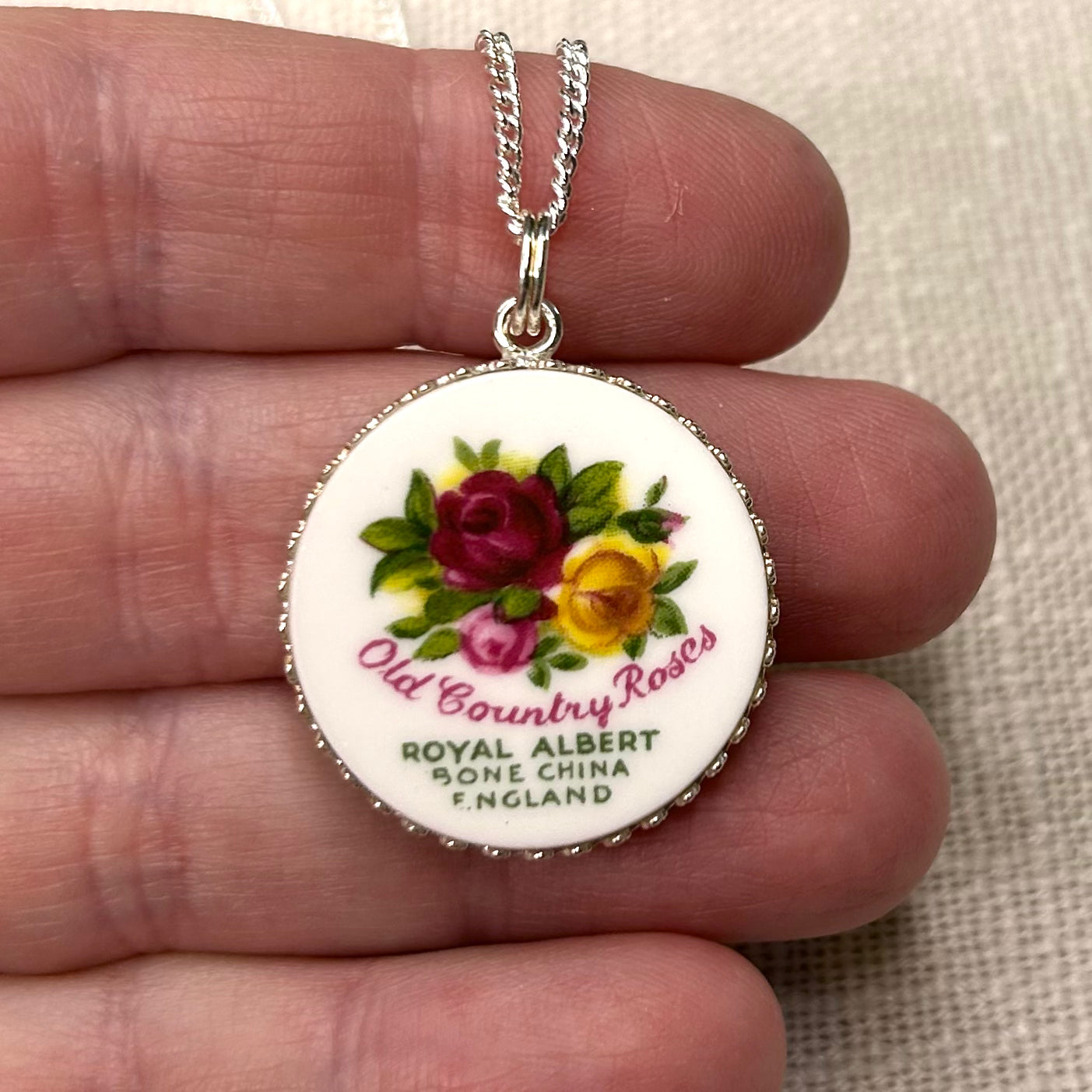 Sterling Silver 1962 Royal Albert ‘Old Country Roses’ Pendant Necklace