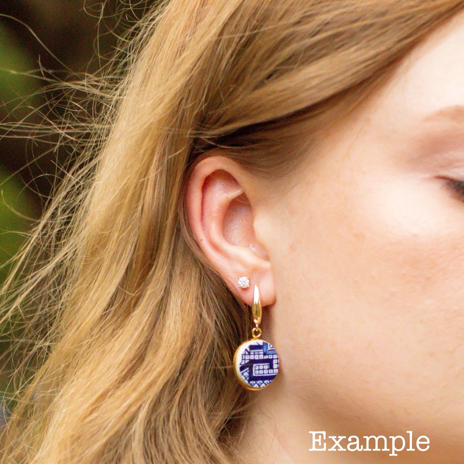 1960s Blue Willow Dangly Earrings Leverback Huggies