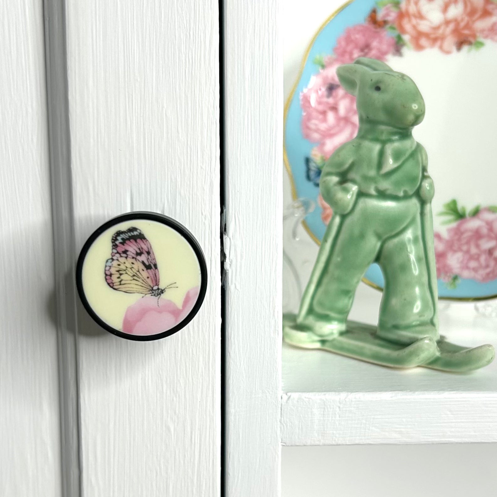 ‘Friendship’ by Miranda Kerr with Royal Albert Door Knob B