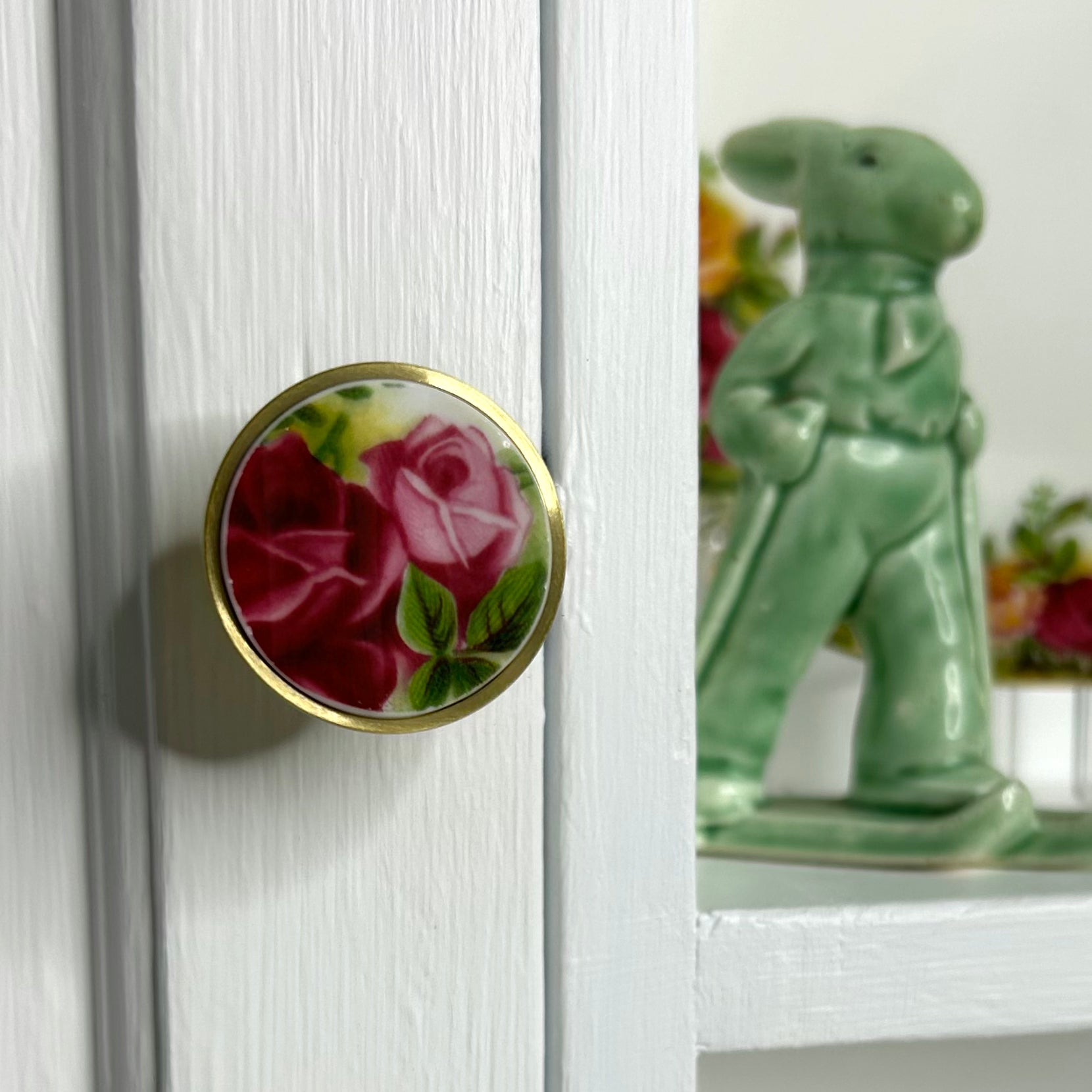 1962 Royal Albert ‘Old Country Roses’ Door Knob