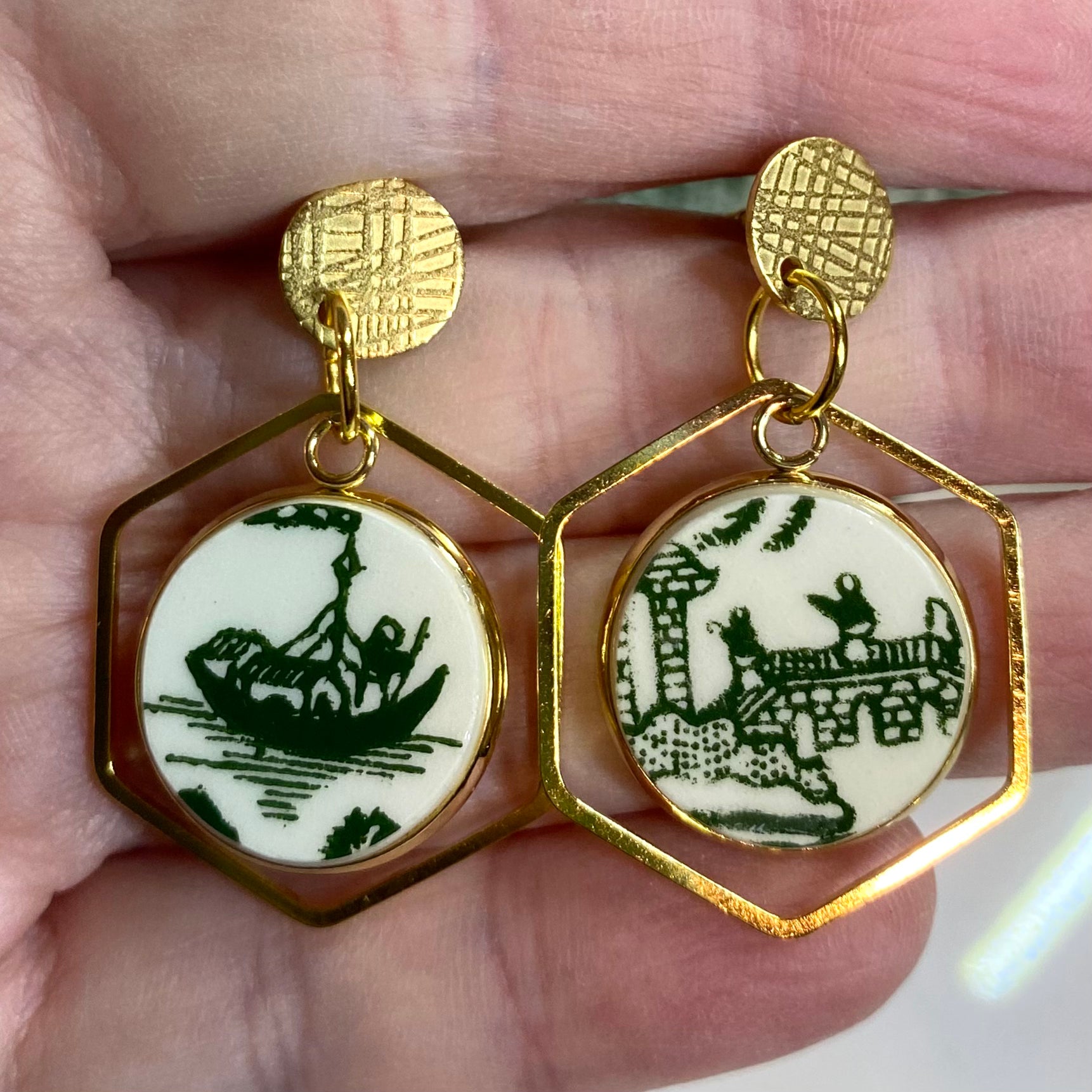 Green Willow Ware by Royal China Stud Dangly Earrings Y