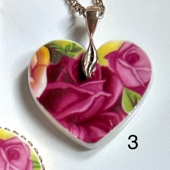 1962 Royal Albert ‘Old Country Roses’ Pendants RG