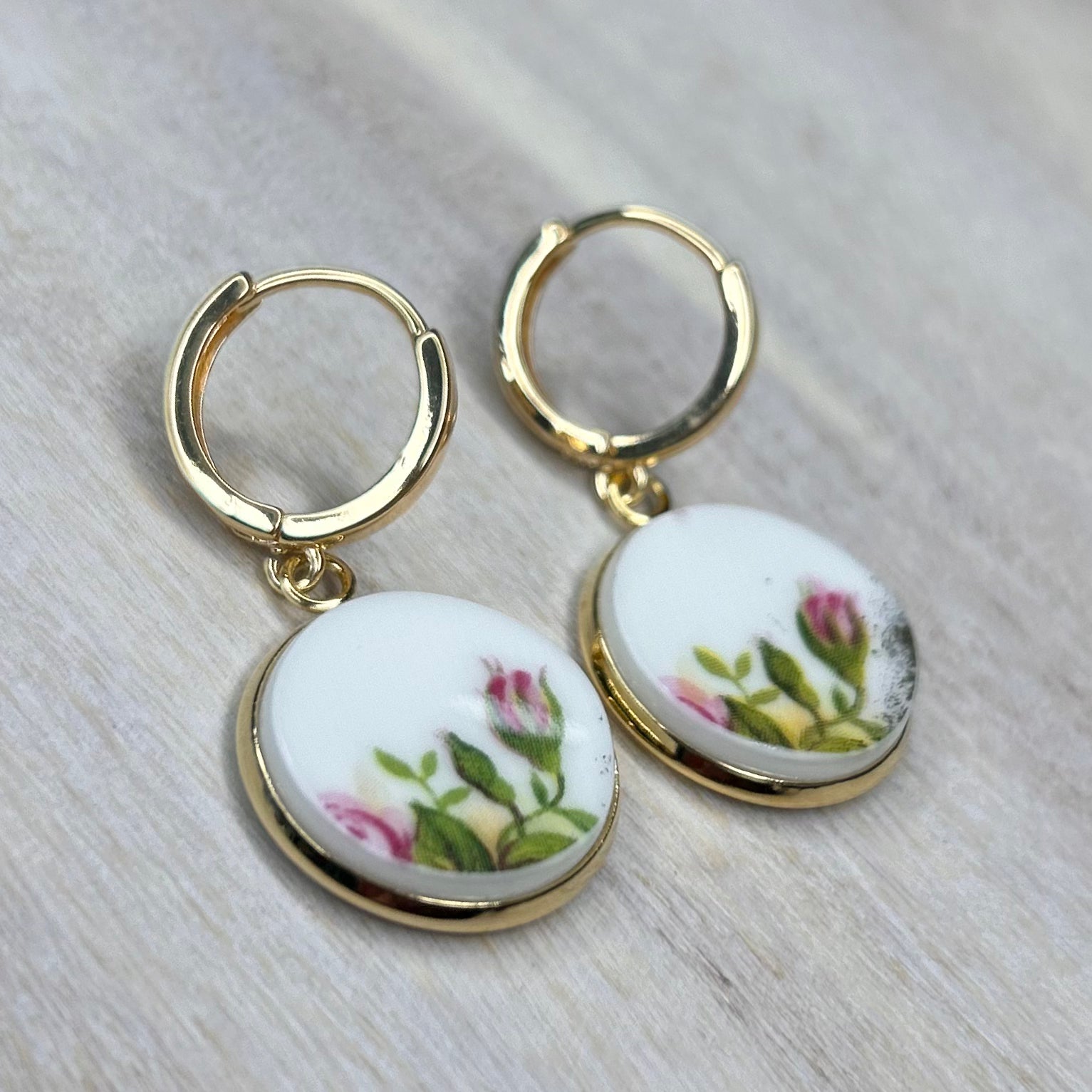 1962 Royal Albert ‘Old Country Roses’ Huggies Dangly Earrings