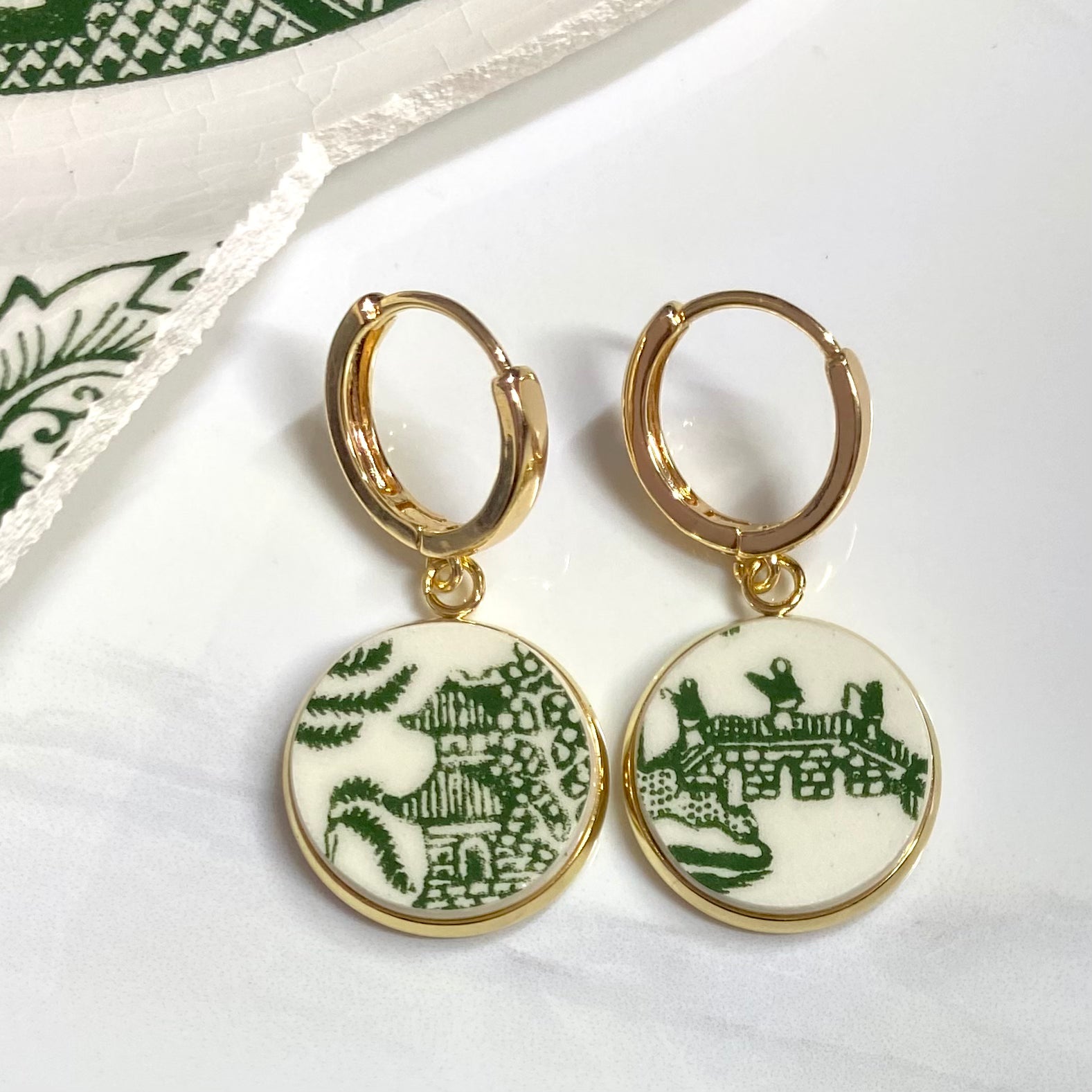 Green Willow Ware by Royal China Huggies Leverback Dangly Earrings YG