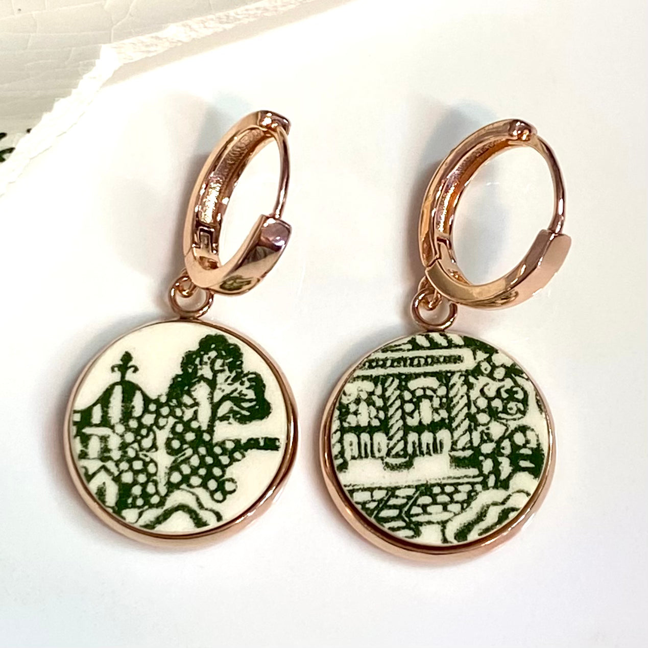 Green Willow Ware by Royal China Huggies Leverback Dangly Earrings R