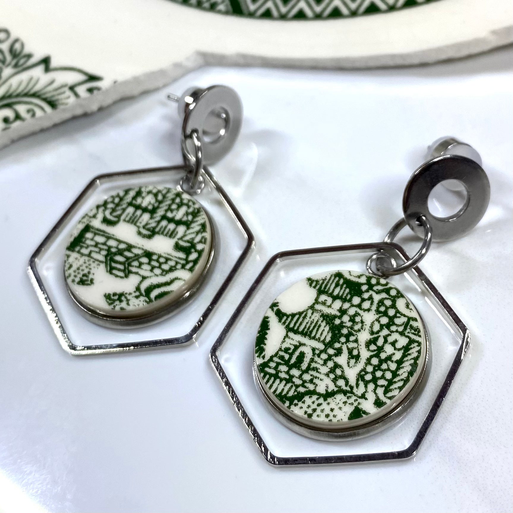 Green Willow Ware by Royal China Stud Dangly Earrings S