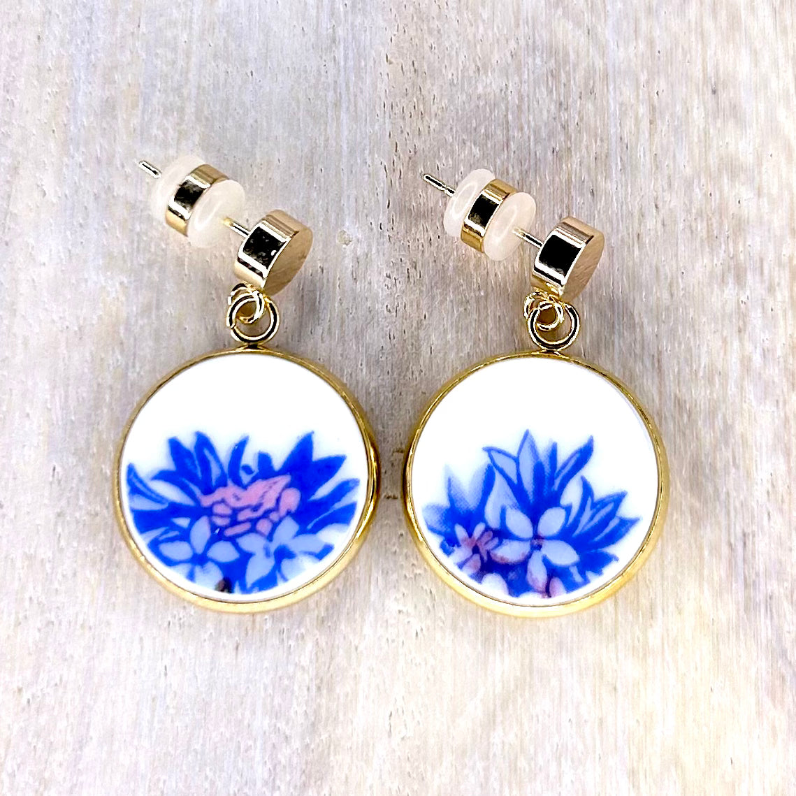 1960’s Sandringham China Stud Dangly Earrings Y