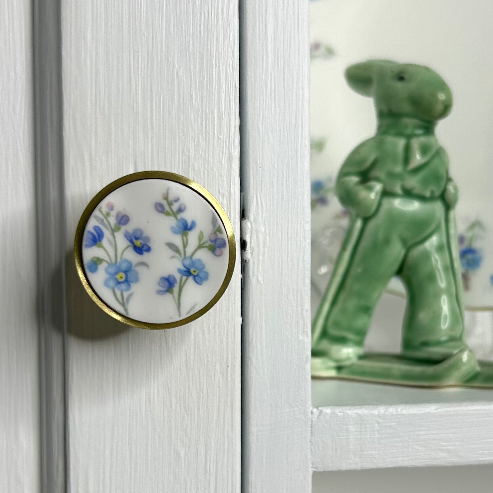 1965 Royal Albert ‘Memory Lane’ Door Knob