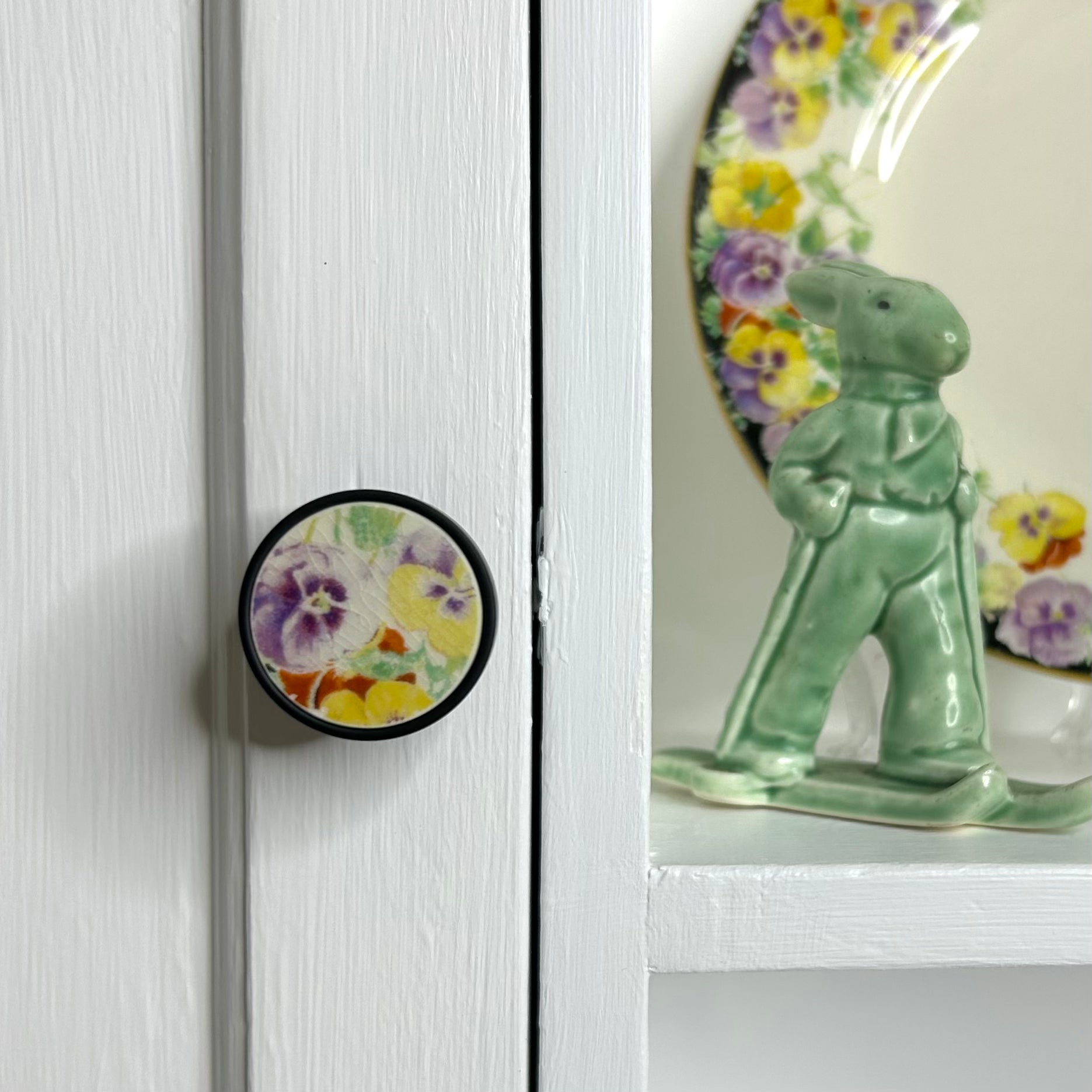 1937 Royal Doulton ‘Wild Pansy’ Door Knob B