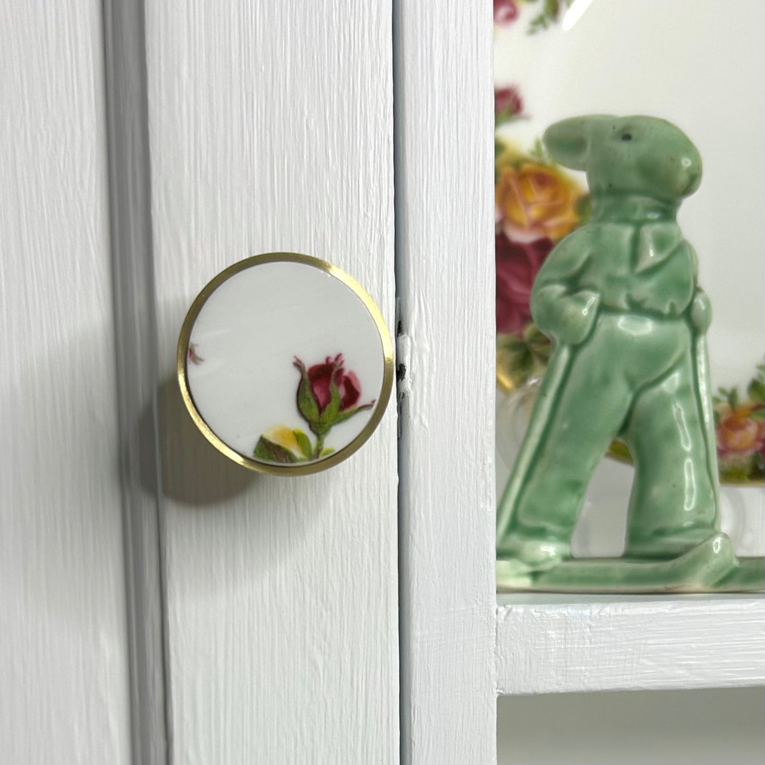 1962 Royal Albert ‘Old Country Roses’ Door Knob