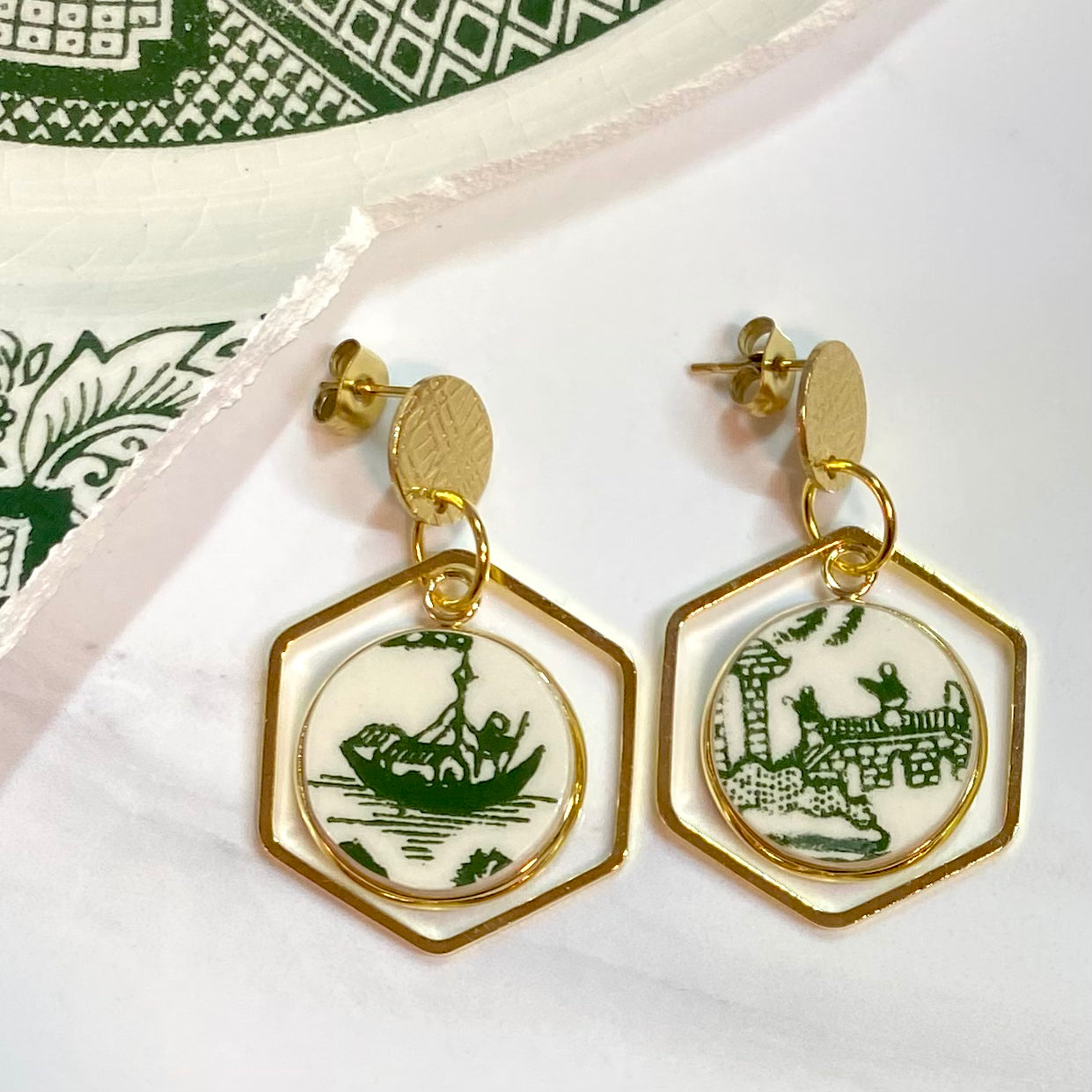 Green Willow Ware by Royal China Stud Dangly Earrings Y