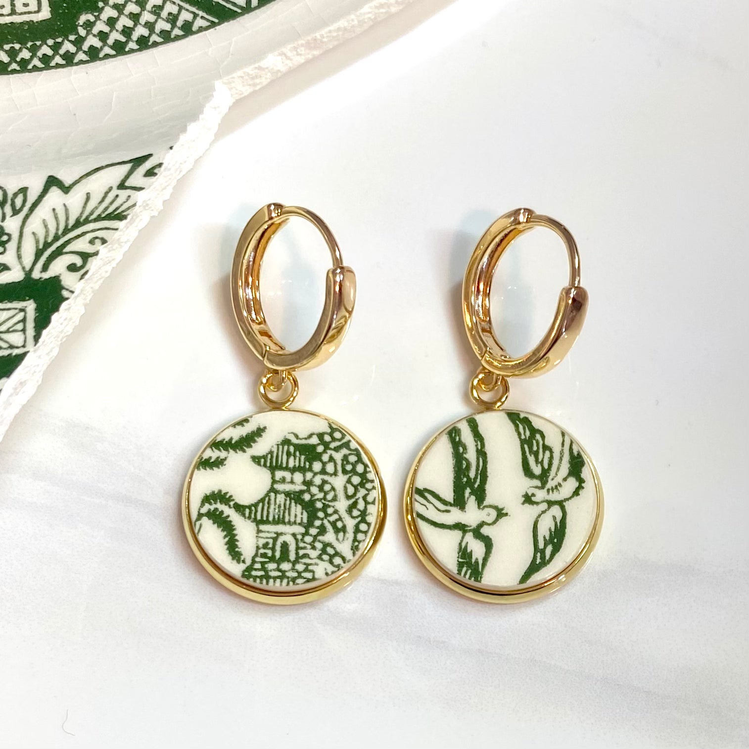 Green Willow Ware by Royal China Huggies Leverback Dangly Earrings YG