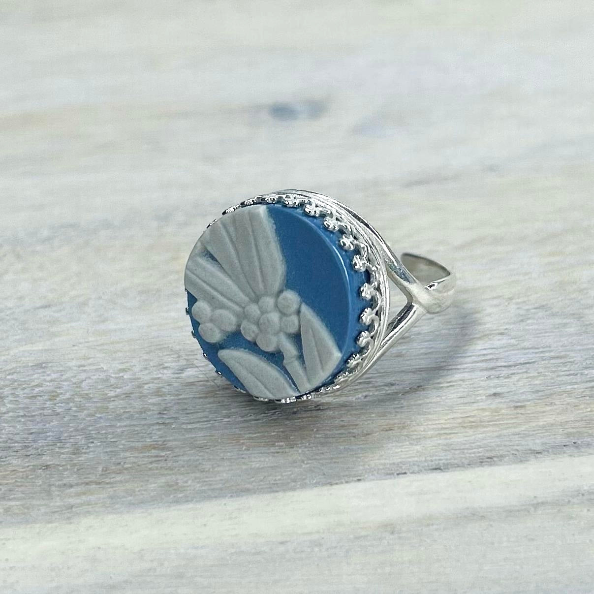 1988 Sterling Silver Wedgwood Bi-Centennial Ring