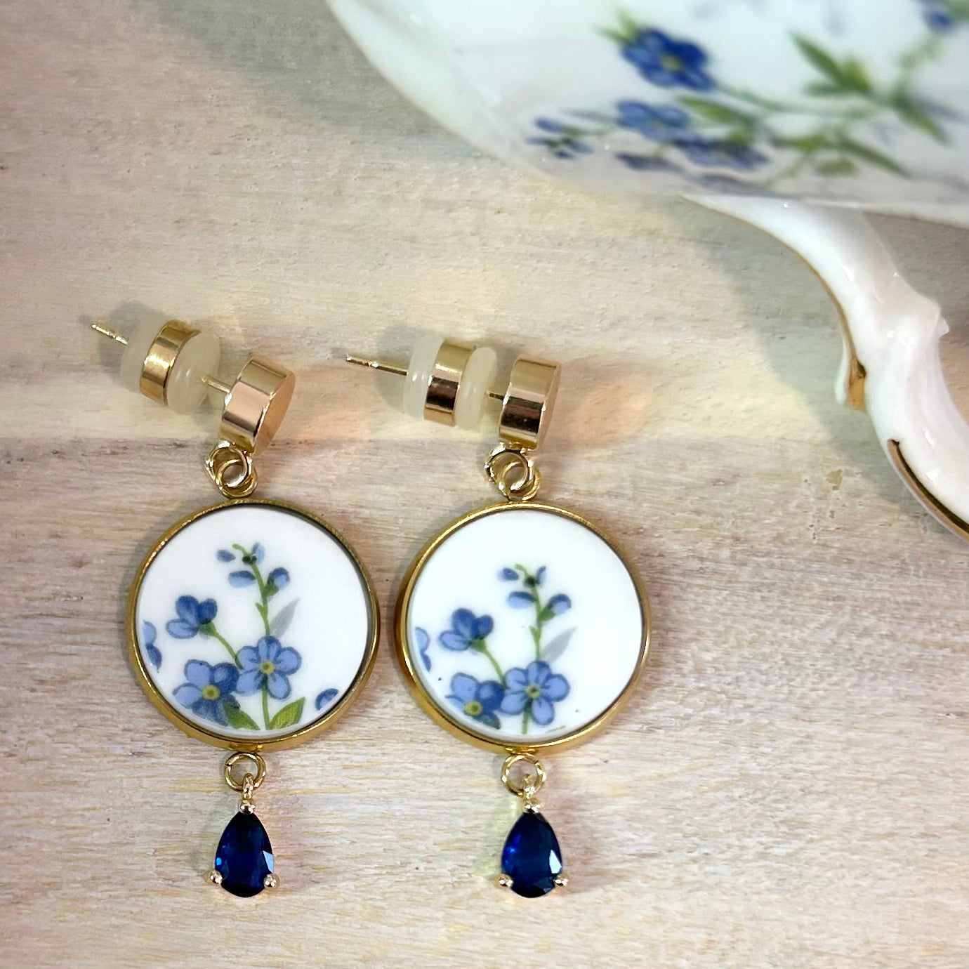 1950’s Queen Anne ‘Sonata’ Stud Dangly Earrings Y