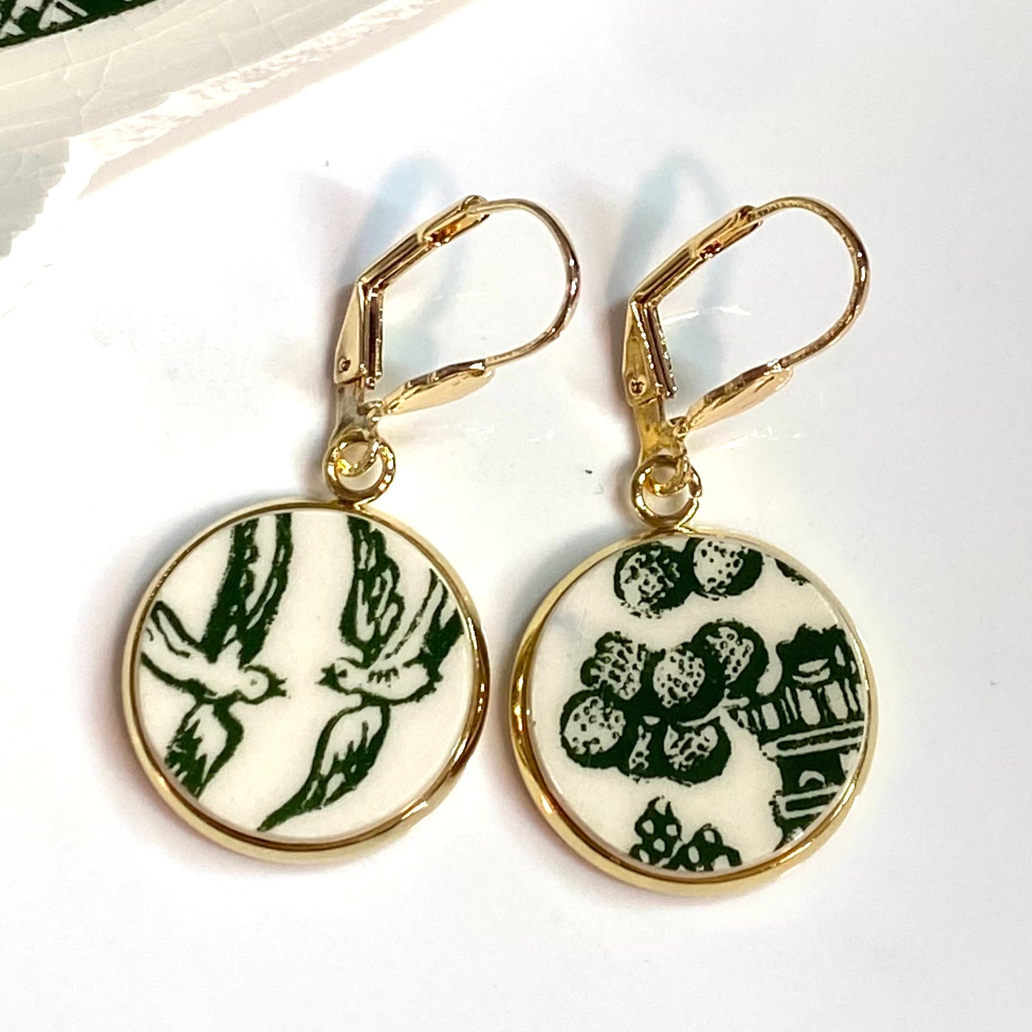 Green Willow Ware by Royal China Leverback Huggies Dangly Earrings YG